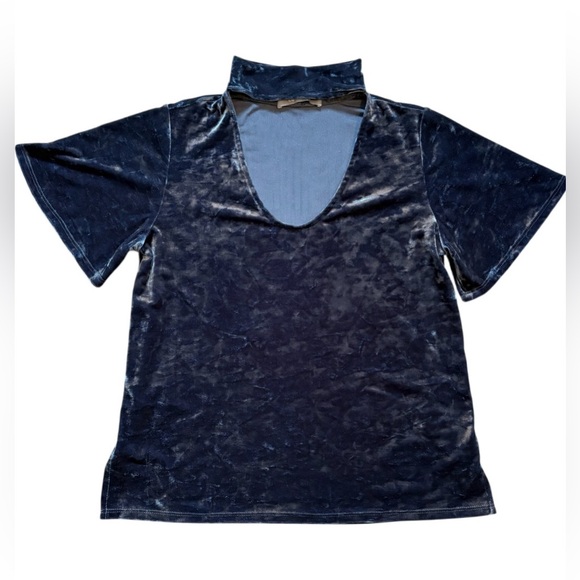 Coin 1804 Crushed Velvet Blue V Neck Choker Style Short Sleeve Top Size Large - Picture 2 of 11
